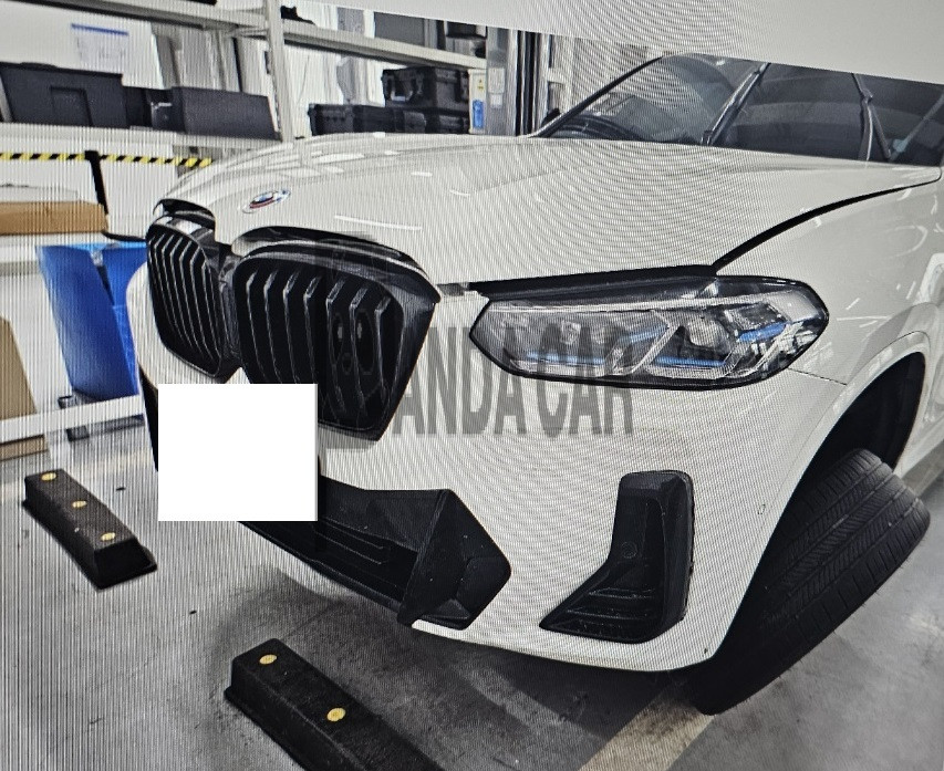 2022 BMW X4 xDrive20d, photograph 2