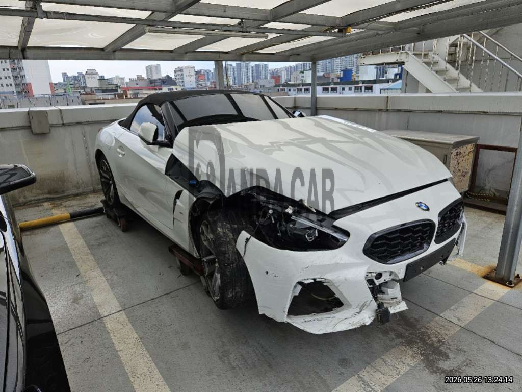 2023 BMW Z4 M40i, photograph 3