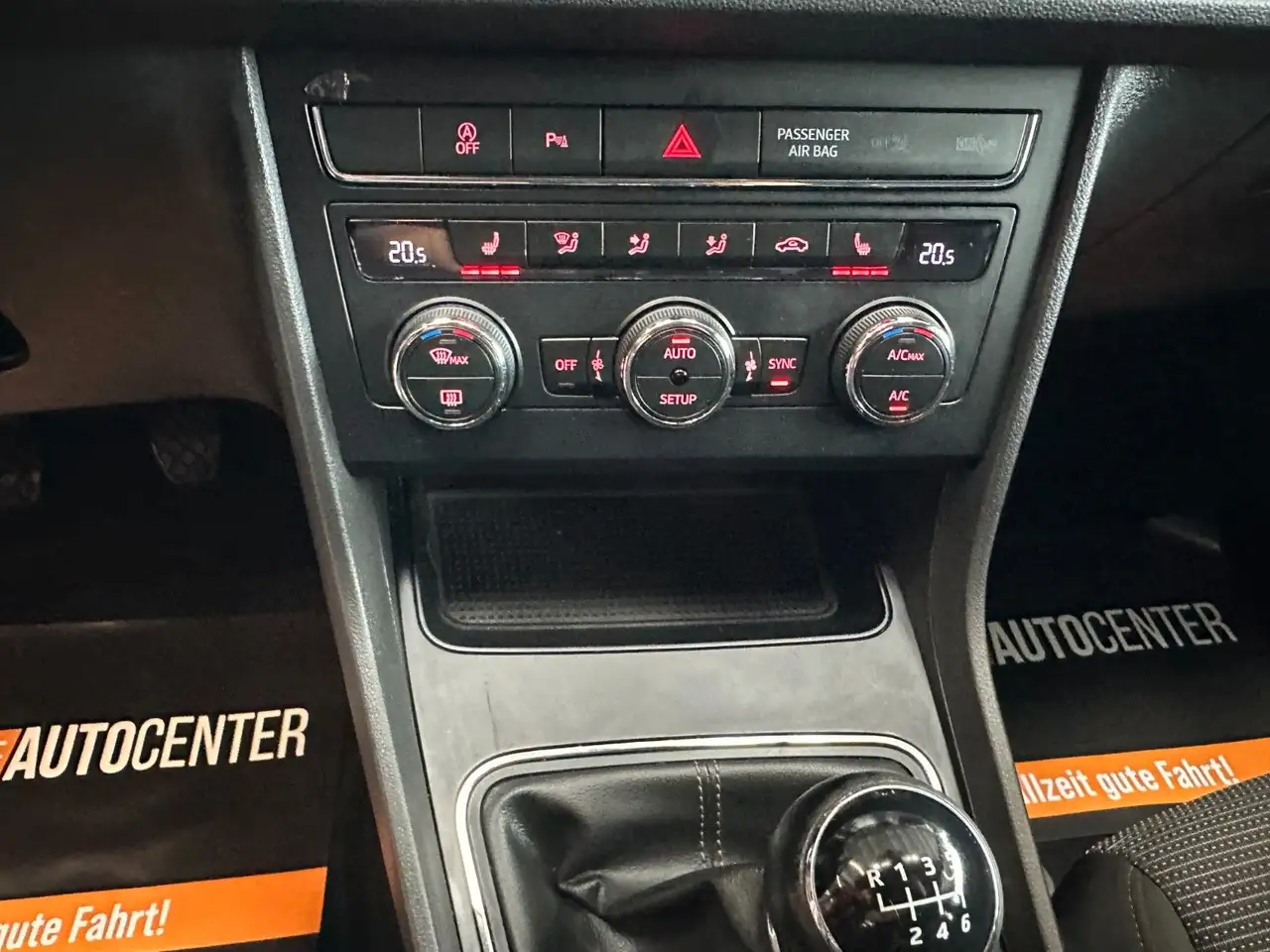 2018 SEAT Leon *TAMPO*NAV*CARPLAY*2-ZONEN*PDC*SitzHZ*, photograph 9