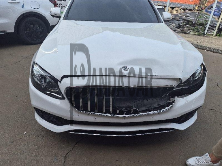 2019 Mercedes-Benz E300 4Matic, photograph 1