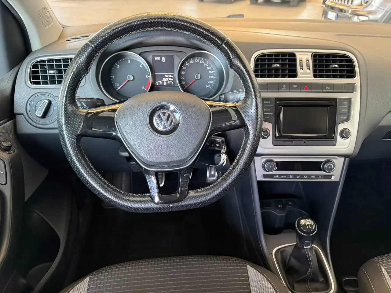 2016 Volkswagen Polo Polo 5p 1.4 tdi bm Cross, photograph 8