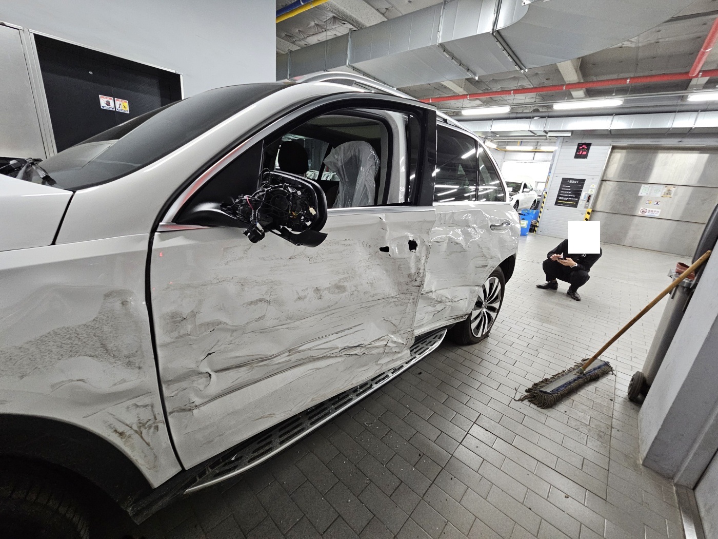 2024 Mercedes-Benz GLE 300 d 4MaTIC, photograph 1