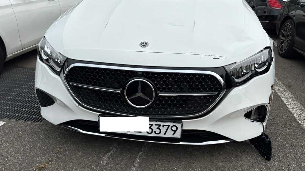 2024 Mercedes-Benz E 200, photograph 3