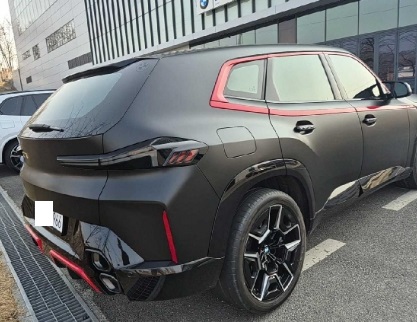 2023 BMW XM, photograph 3