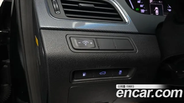 Hyundai Sonata 2.0 HEV — photo 1 of 30