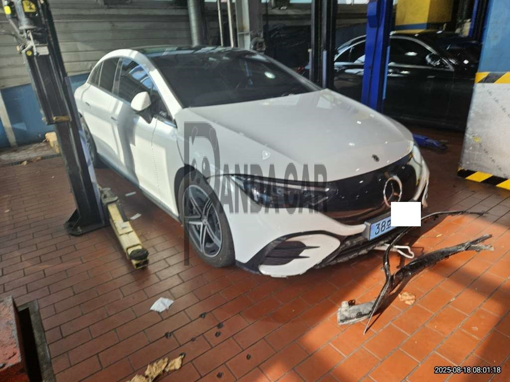 2024 Mercedes-Benz EQE 350 +, photograph 2