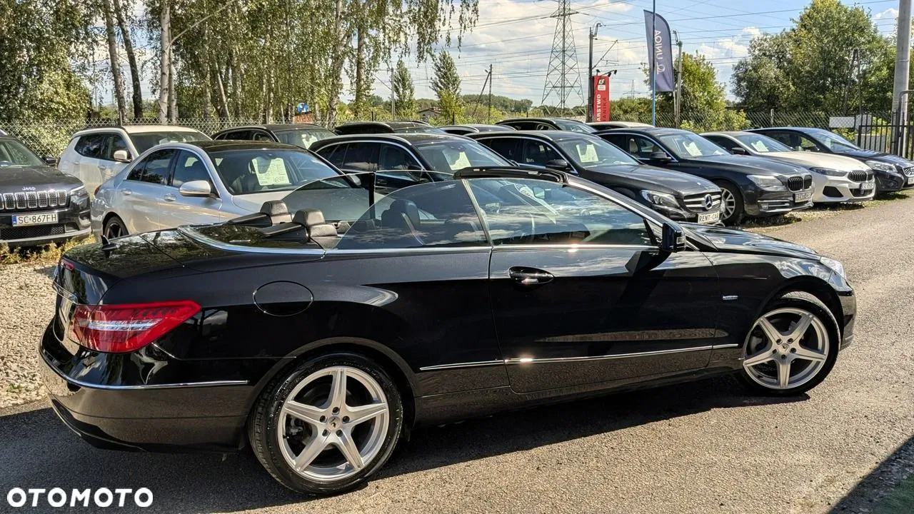 2012 Mercedes-Benz Klasa E, photograph 2