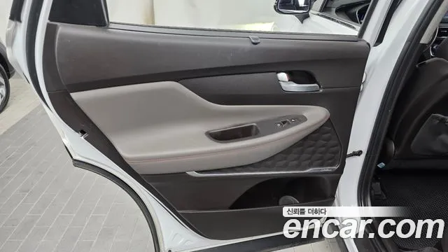2019 Hyundai Santafe Diesel 2.0 2WD, photograph 9