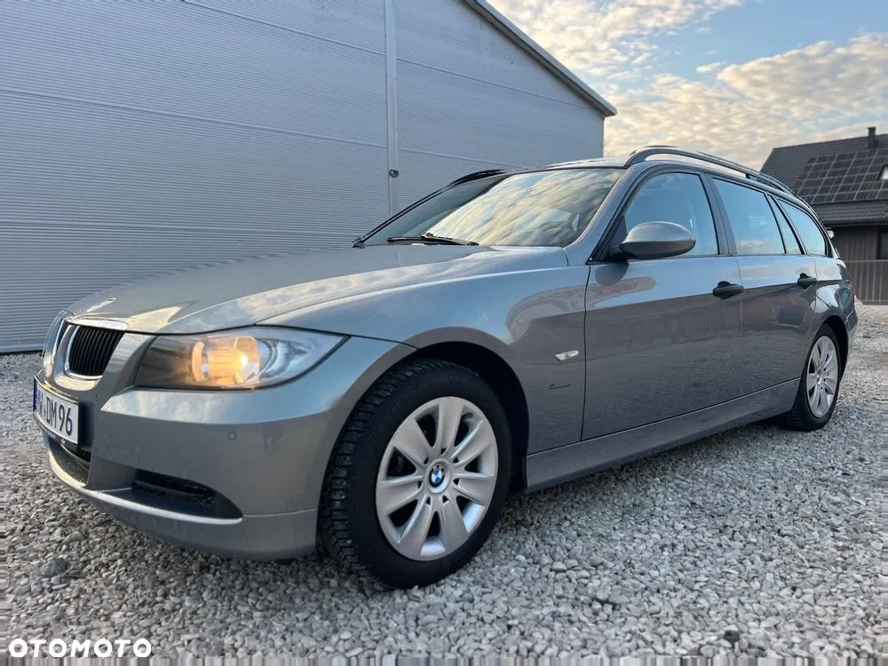 2006 BMW Seria 3, photograph 2