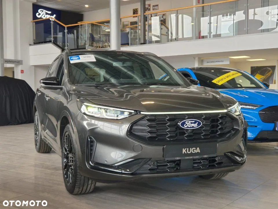 2025 Ford Kuga, photograph 3