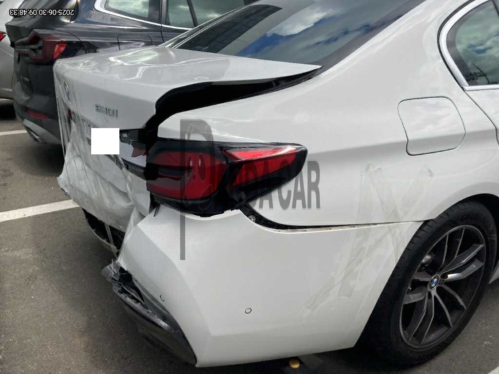 2023 BMW 520i, photograph 1
