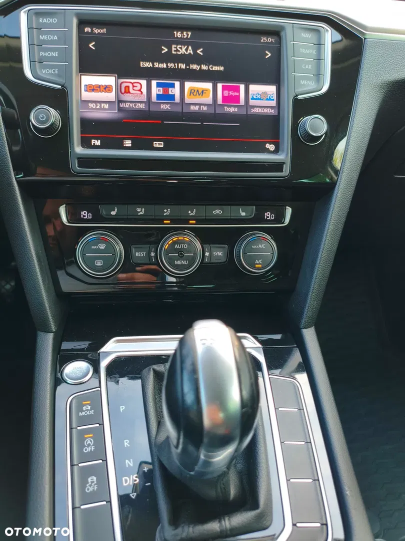 2016 Volkswagen Passat 2.0 TDI BMT Highline DSG, photograph 9