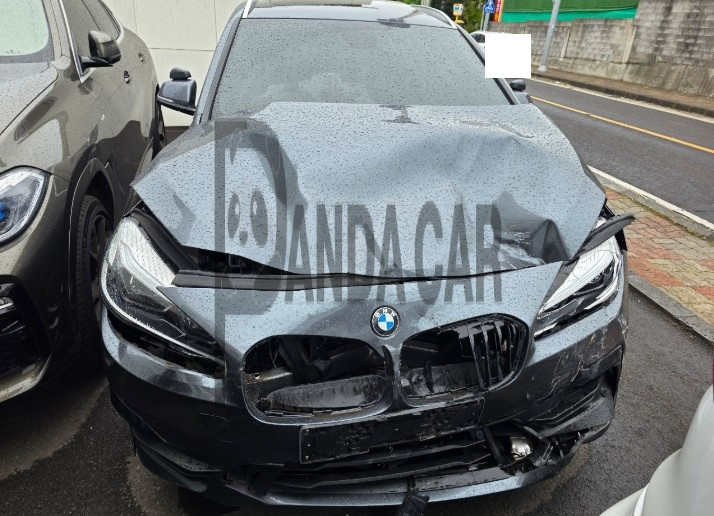 2021 BMW Active Tourer, photograph 1