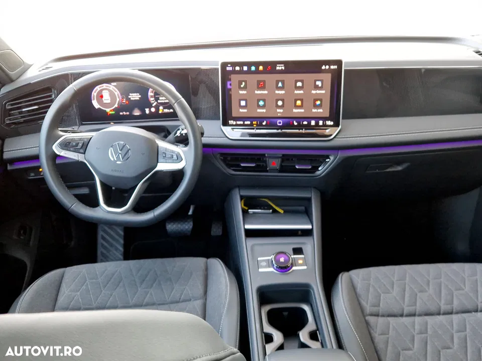2026 Volkswagen Tiguan, photograph 10