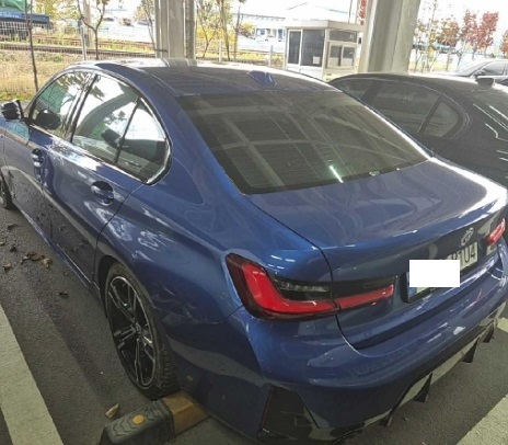 2023 BMW 320i, photograph 3