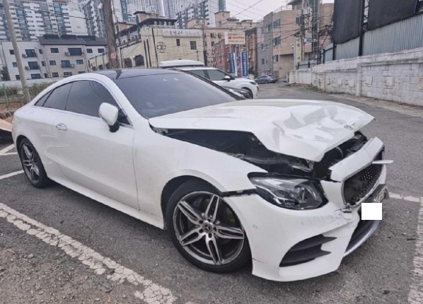 2020 Mercedes-Benz Benz E220 d Coupe, photograph 5