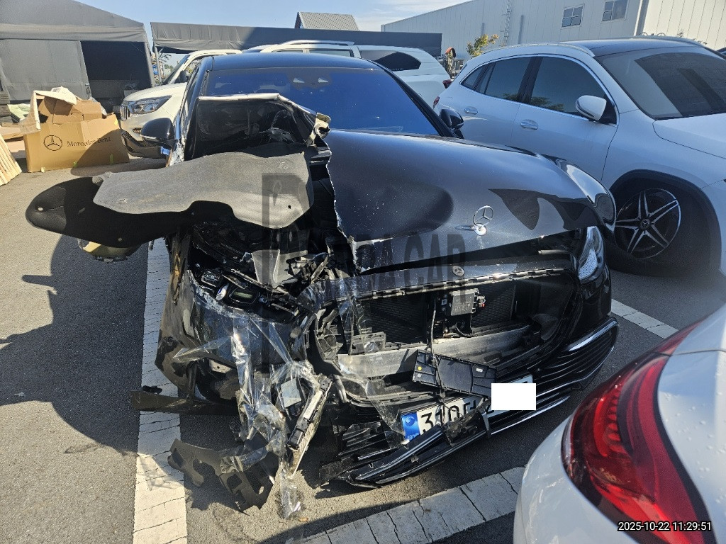 2022 Mercedes-Benz S580 4MATIC, photograph 5