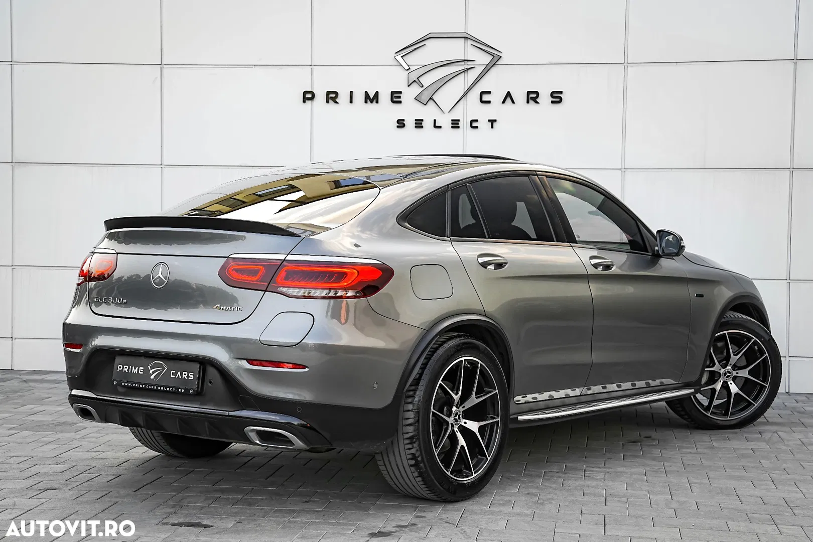 2020 Mercedes-Benz GLC Coupe 300 e 4Matic 9G-TRONIC AMG Line, photograph 3