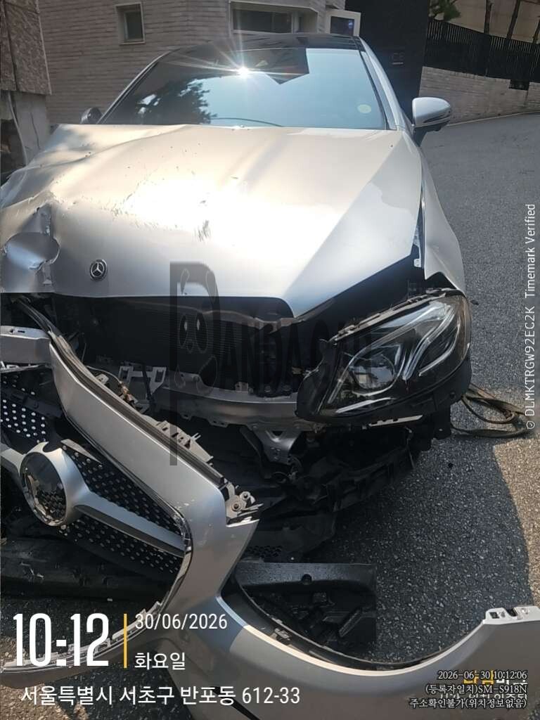2019 Mercedes-Benz E450 4Matic Coupe, photograph 1
