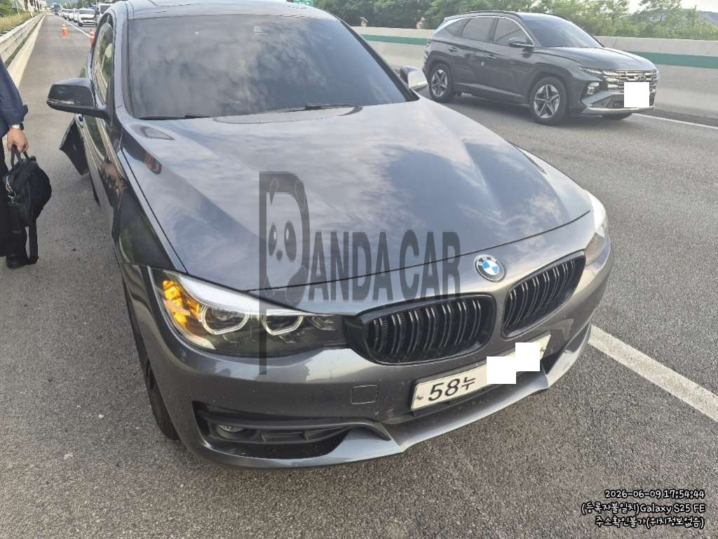 2017 BMW 320d Gran Turismo, photograph 1