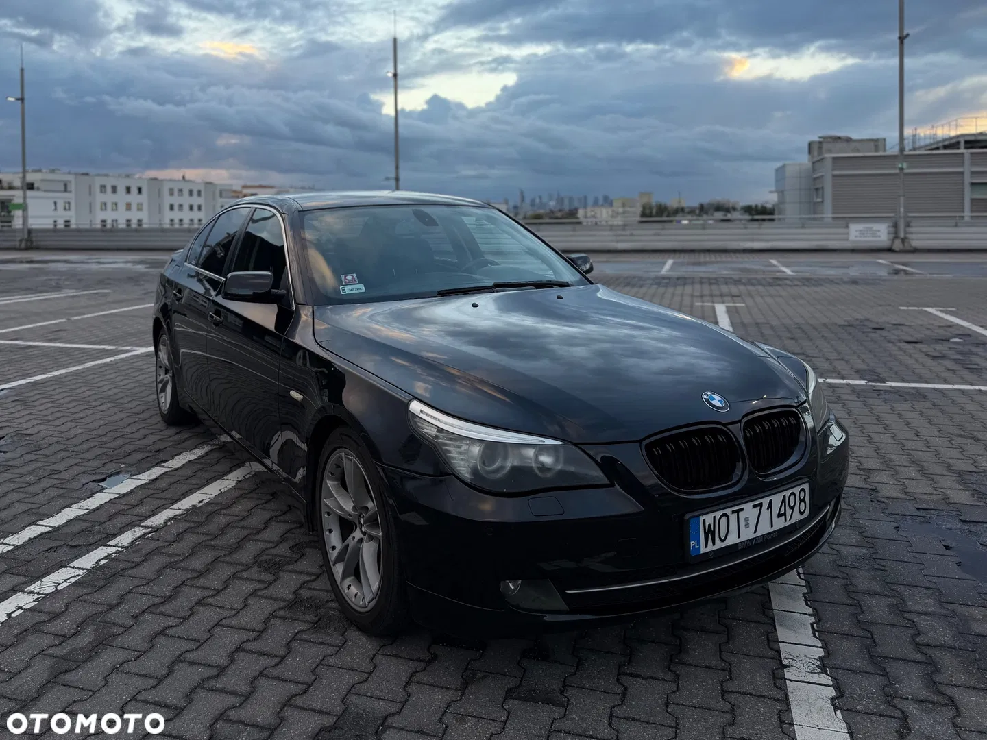 2007 BMW Seria 5, photograph 2