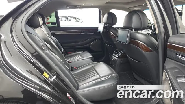 2018 Genesis EQ900 5.0 GDI AWD, photograph 12