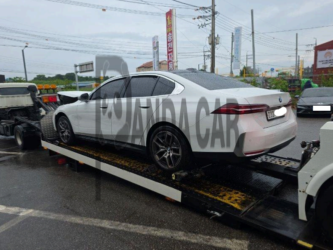 2024 BMW 520i, photograph 3