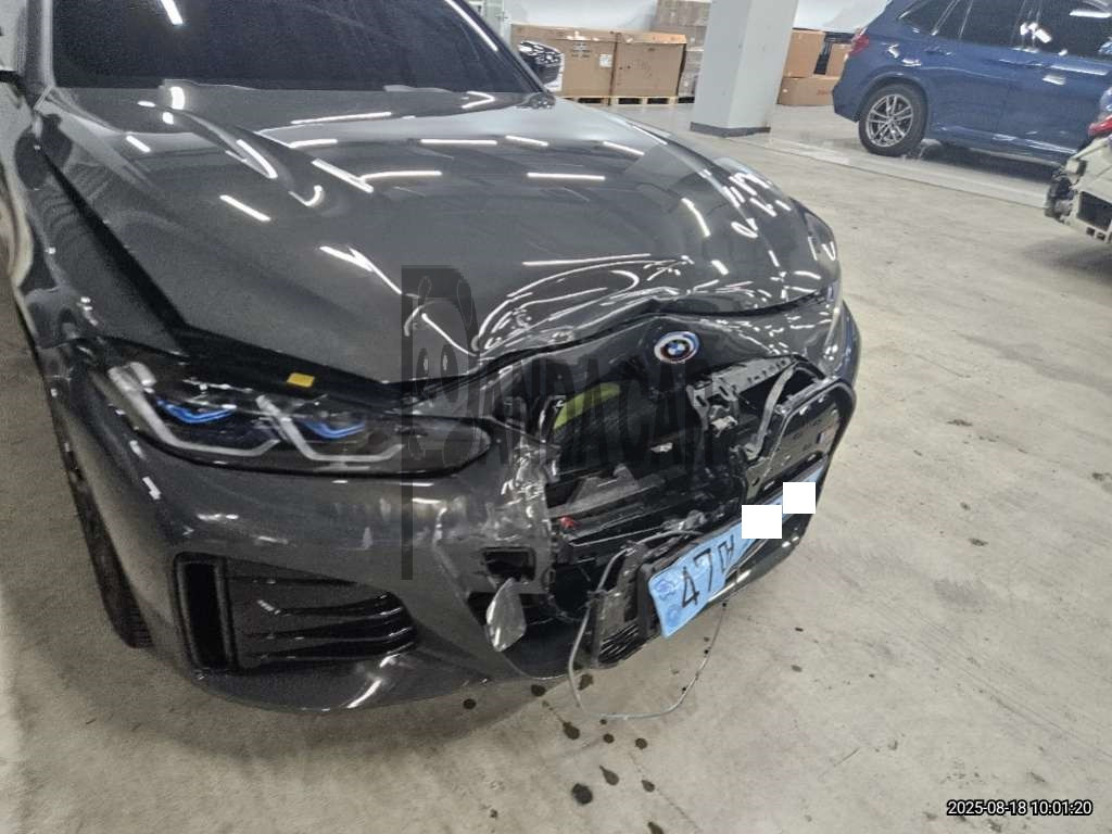 2023 BMW i4 M50, photograph 2