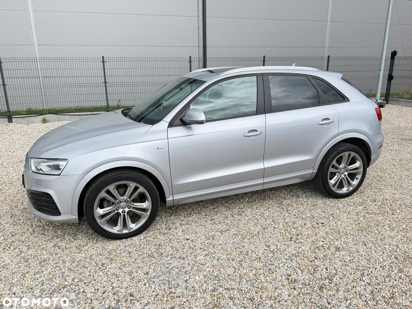 2018 Audi Q3 40 TFSI Quattro S tronic S line, photograph 11
