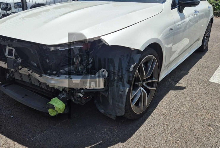 2020 Mercedes-AMG CLS53 4Matic +, photograph 3