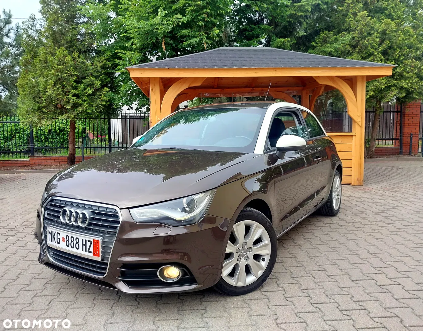 2011 Audi A1 3-drzwiowe 1.6 TDI S line Sportpaket, photograph 4