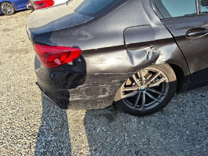 2018 BMW 520d, photograph 2