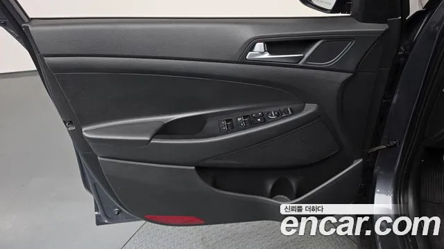 2016 Hyundai Tucson Diesel 2.0 2WD, photograph 8