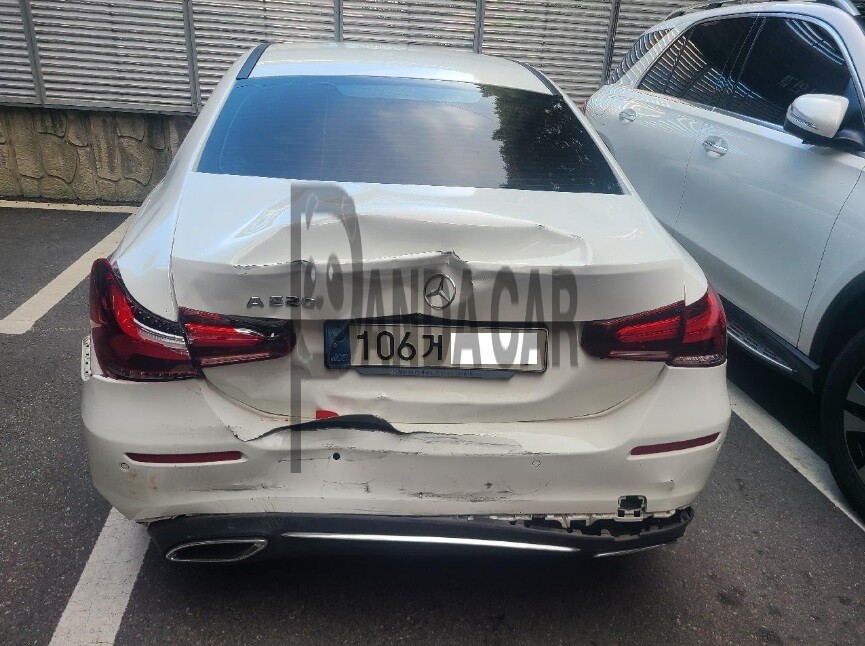 2021 Mercedes-Benz A220, photograph 6