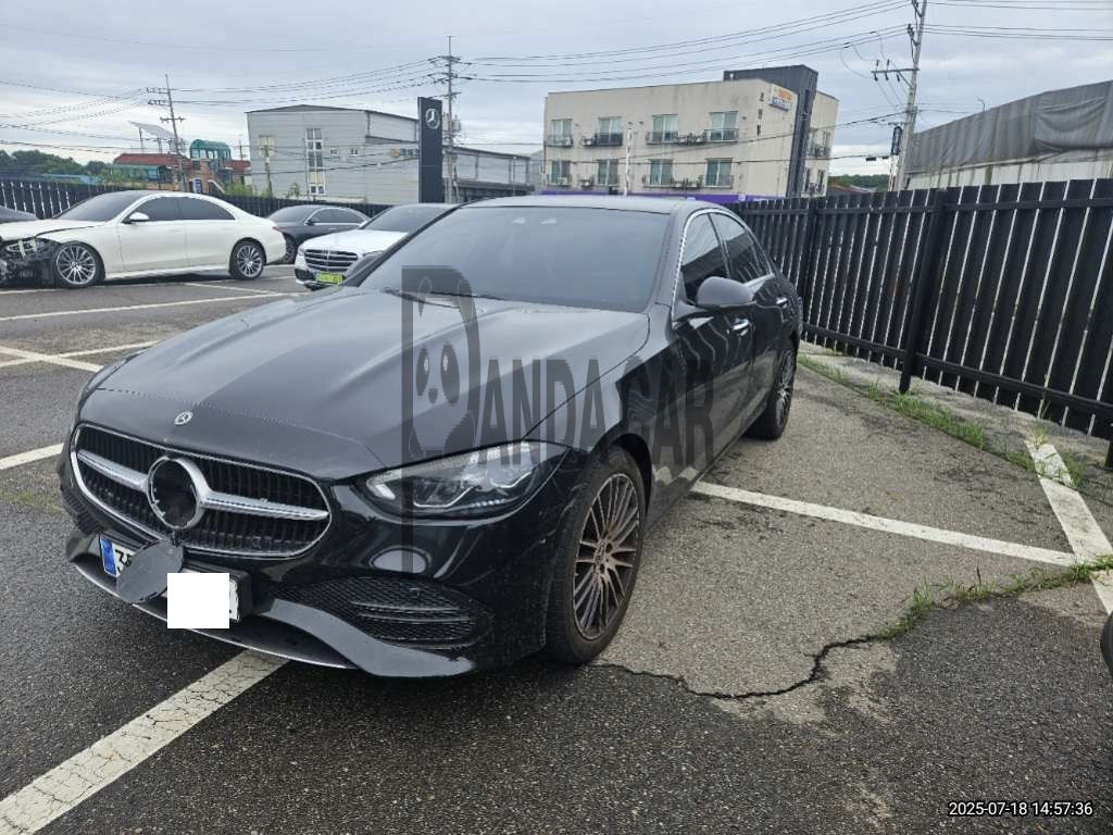 2024 Mercedes-Benz C 300 4MATIC, photograph 4
