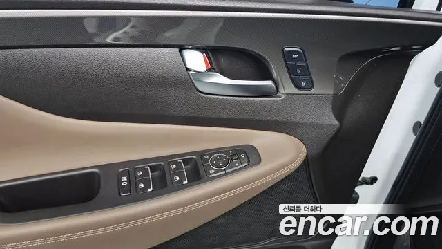 2019 Hyundai Santafe Diesel 2.0 2WD, photograph 8