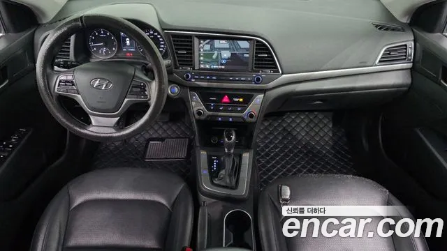 2017 Hyundai AVANTE 1.6 GDI Value Plus, photograph 3