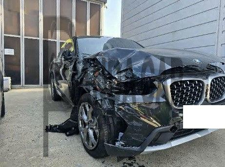2024 BMW X4 xDrive20i, photograph 2
