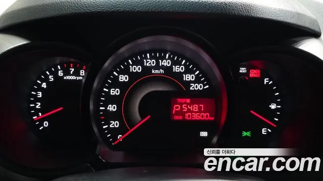 Kia RAY Luxury — photo 1 of 20