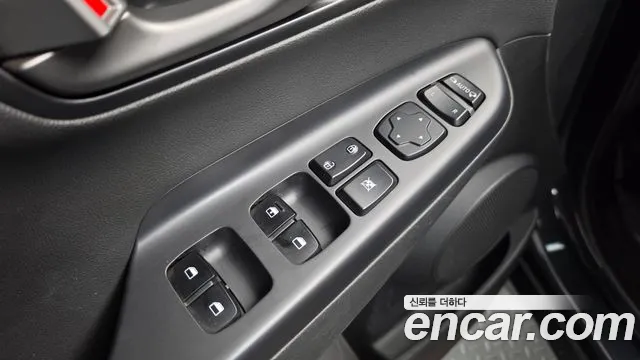 Hyundai Kona 1.6 Turbo 2WD — photo 1 of 32