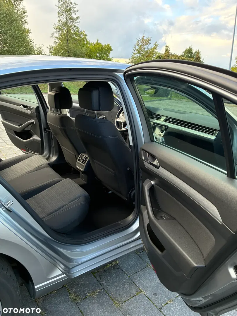 2020 Volkswagen Passat 2.0 TSI Business DSG, photograph 12