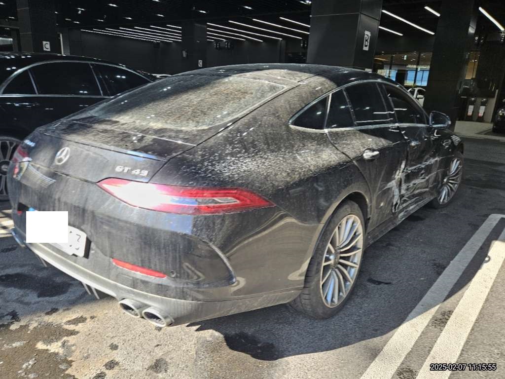 2021 Mercedes-Benz MercedesAMG GT43 4MATIC +, photograph 2