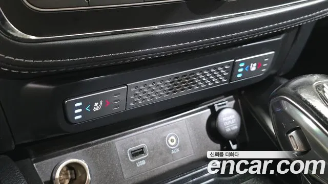KG_Mobility_Ssangyong Rexton Diesel 2.2 4WD — photo 1 of 31