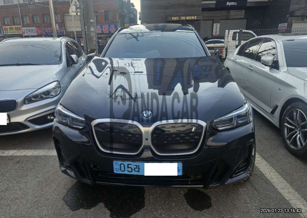 2023 BMW iX3 M Sport, photograph 1