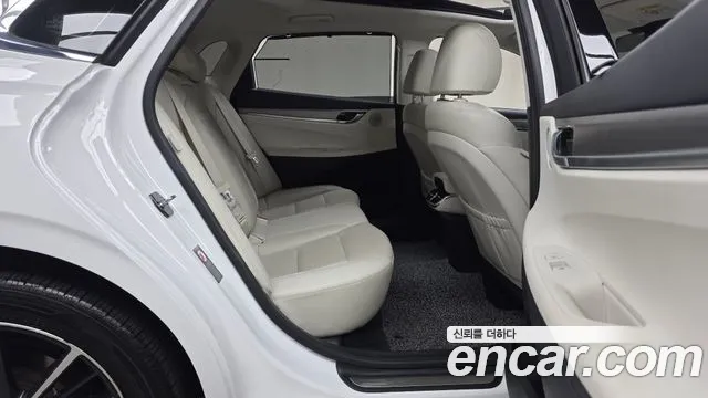 2022 Hyundai Grandeur 2.5, photograph 11
