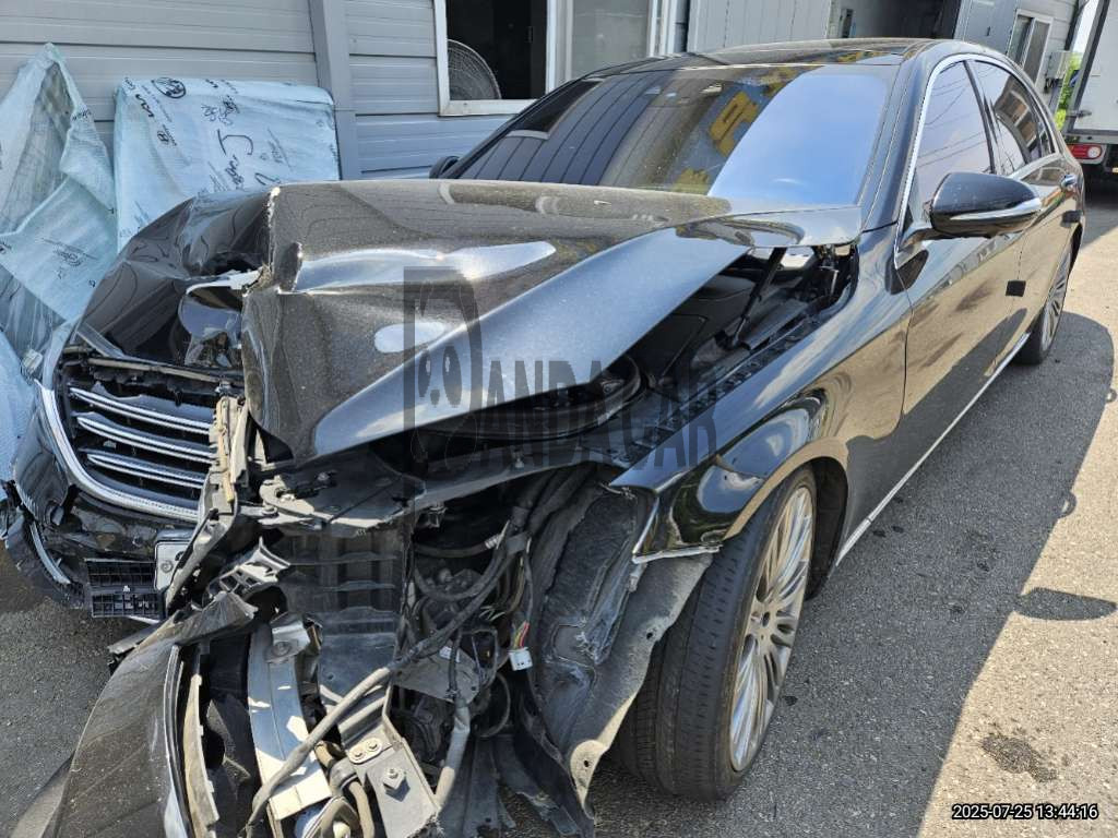 2020 Mercedes-Benz S 560 4MATIC, photograph 4