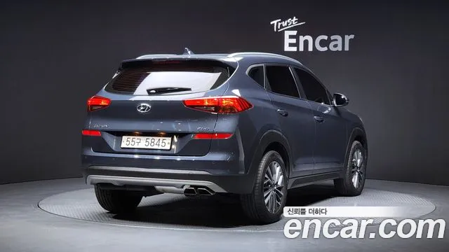 Hyundai Tucson Diesel 2.0 2WD — photo 1 of 20