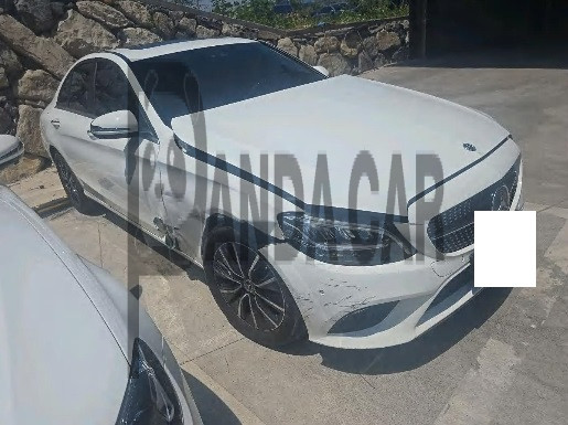2020 Mercedes-Benz C200, photograph 4