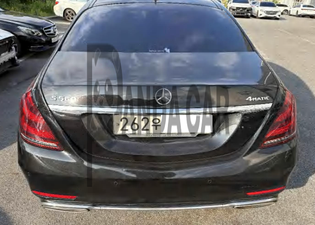 2020 Mercedes-Benz S 560 4MATIC, photograph 3