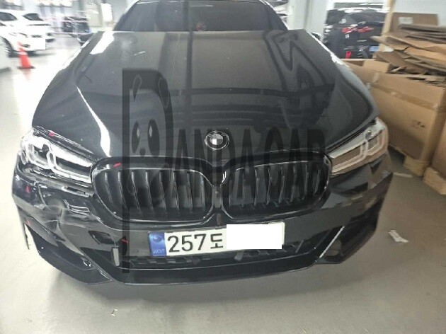 2022 BMW 520i, photograph 1